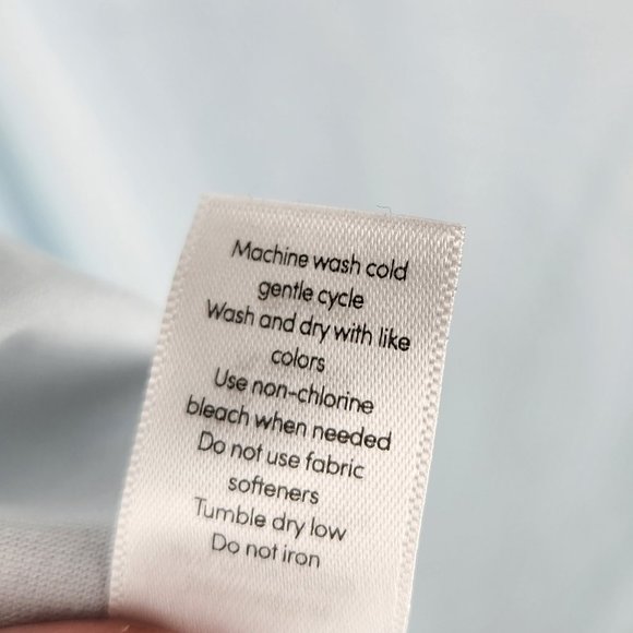 Athleta Ice Blue Soft Essence Handkerchief Hem Short Sleeve Tee sz M - Picture 6 of 7